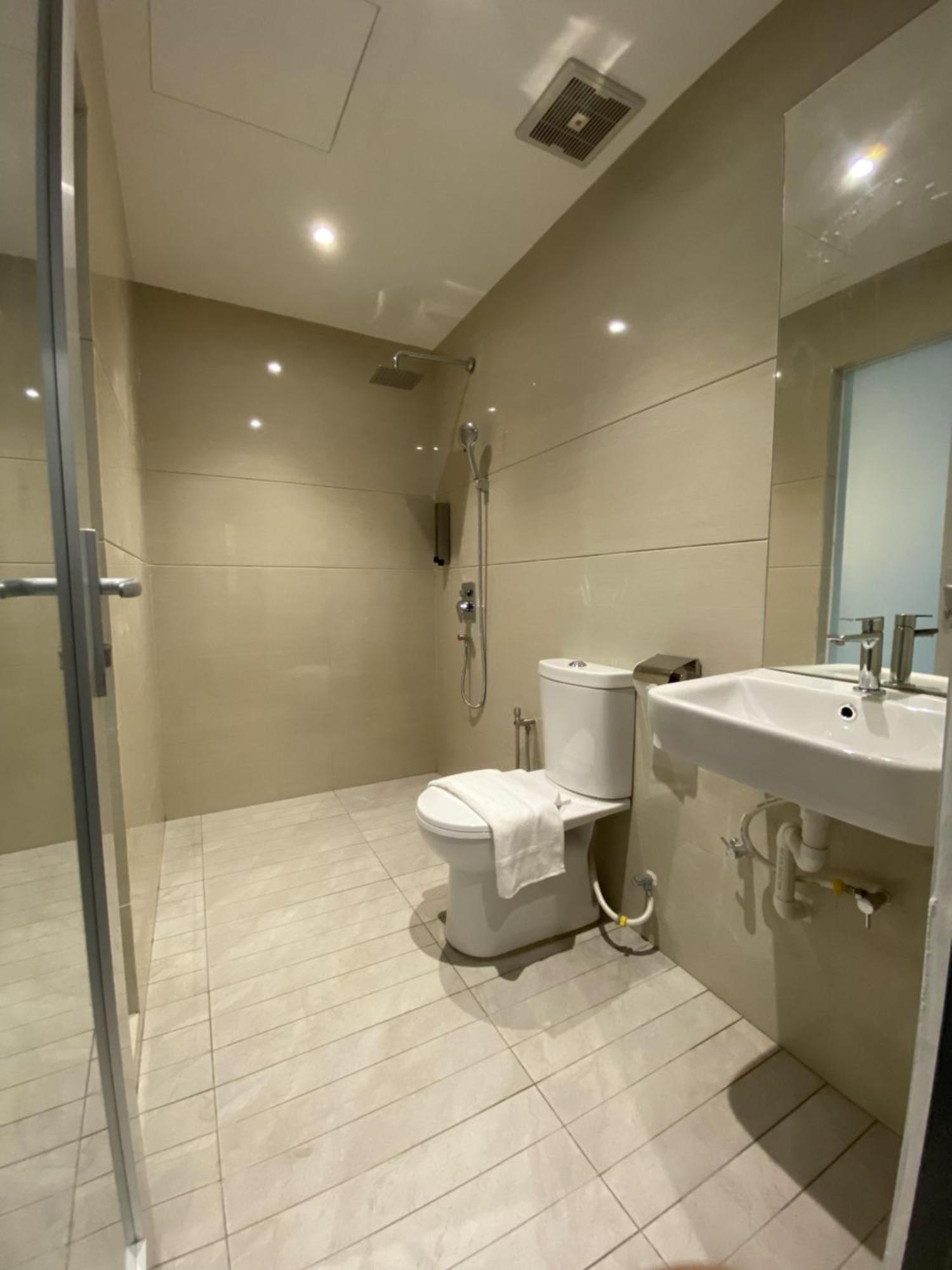 T Hotel Jalan Sultanah Alor Setar Extérieur photo